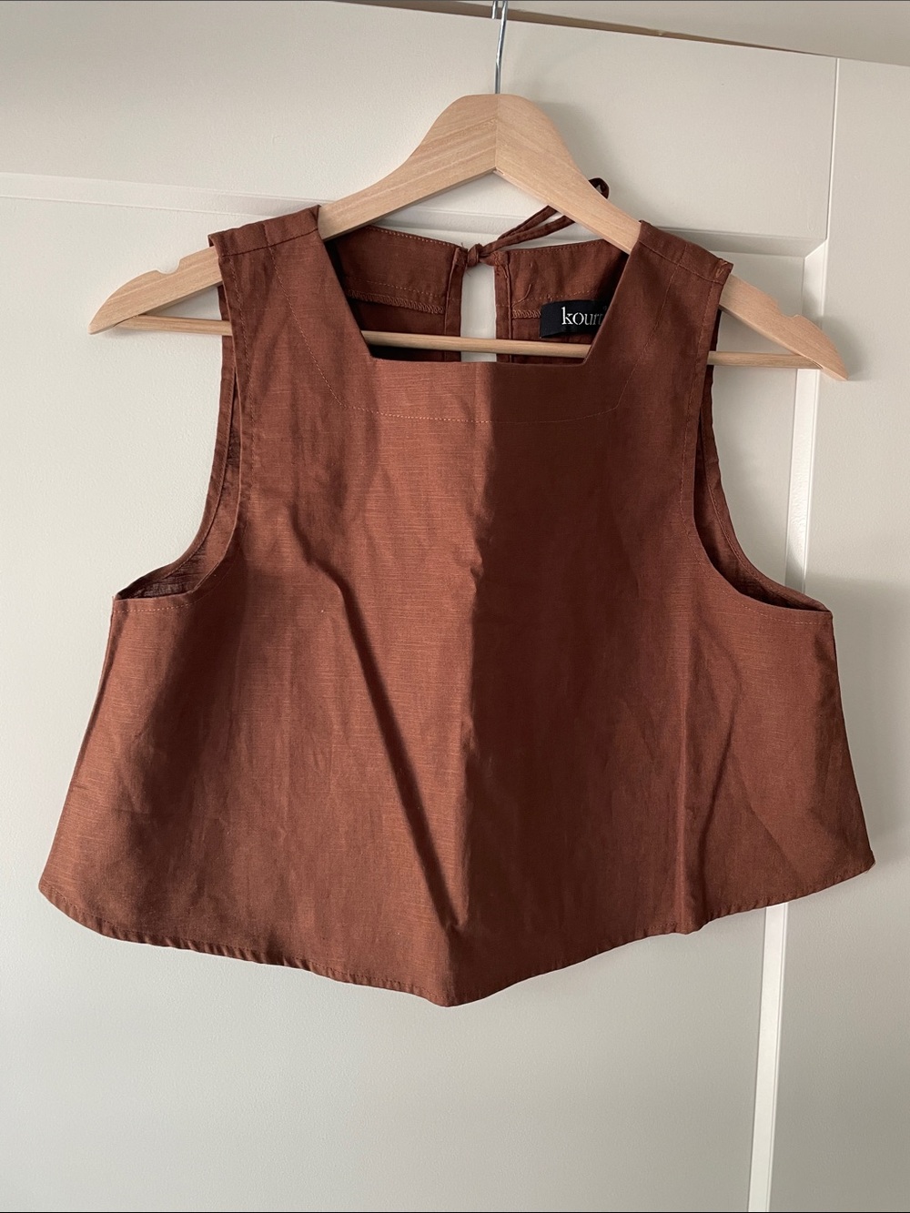 Kouka Brown Square-Neck Sleeveless Crop Top